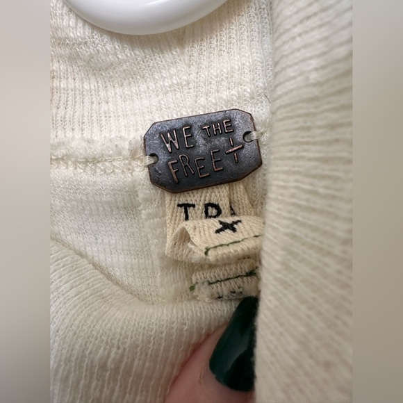 We The Free white split back pullover turtleneck sweater - Picture 5 of 8